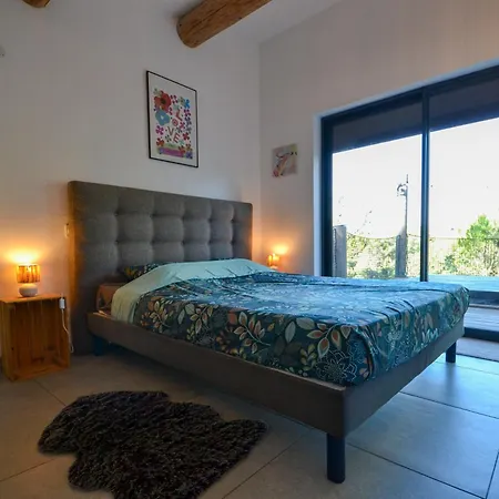 Vila Avignon : Cott, Le Paradis Dans La Nature Aramon